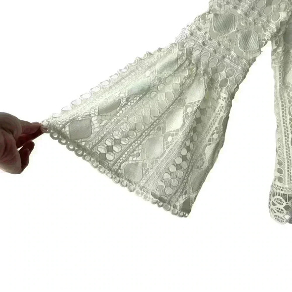 ELLISON Ivory Cream Boho Lace Crochet Bell Sleeve Top Women's Size Large - Picture 4 of 7